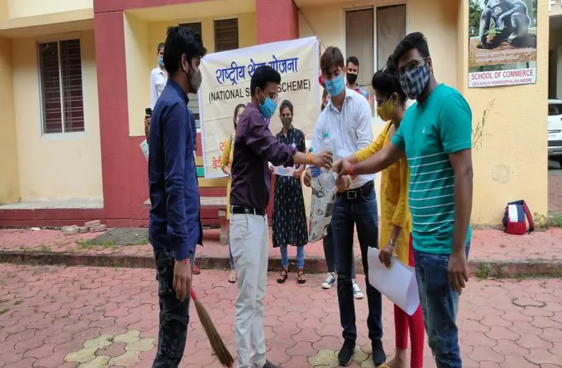 College students on a cleanliness drive