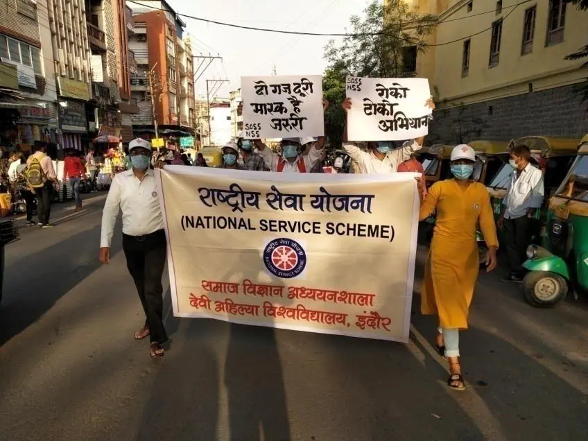 NSS awareness rally through Indore during the pandemic